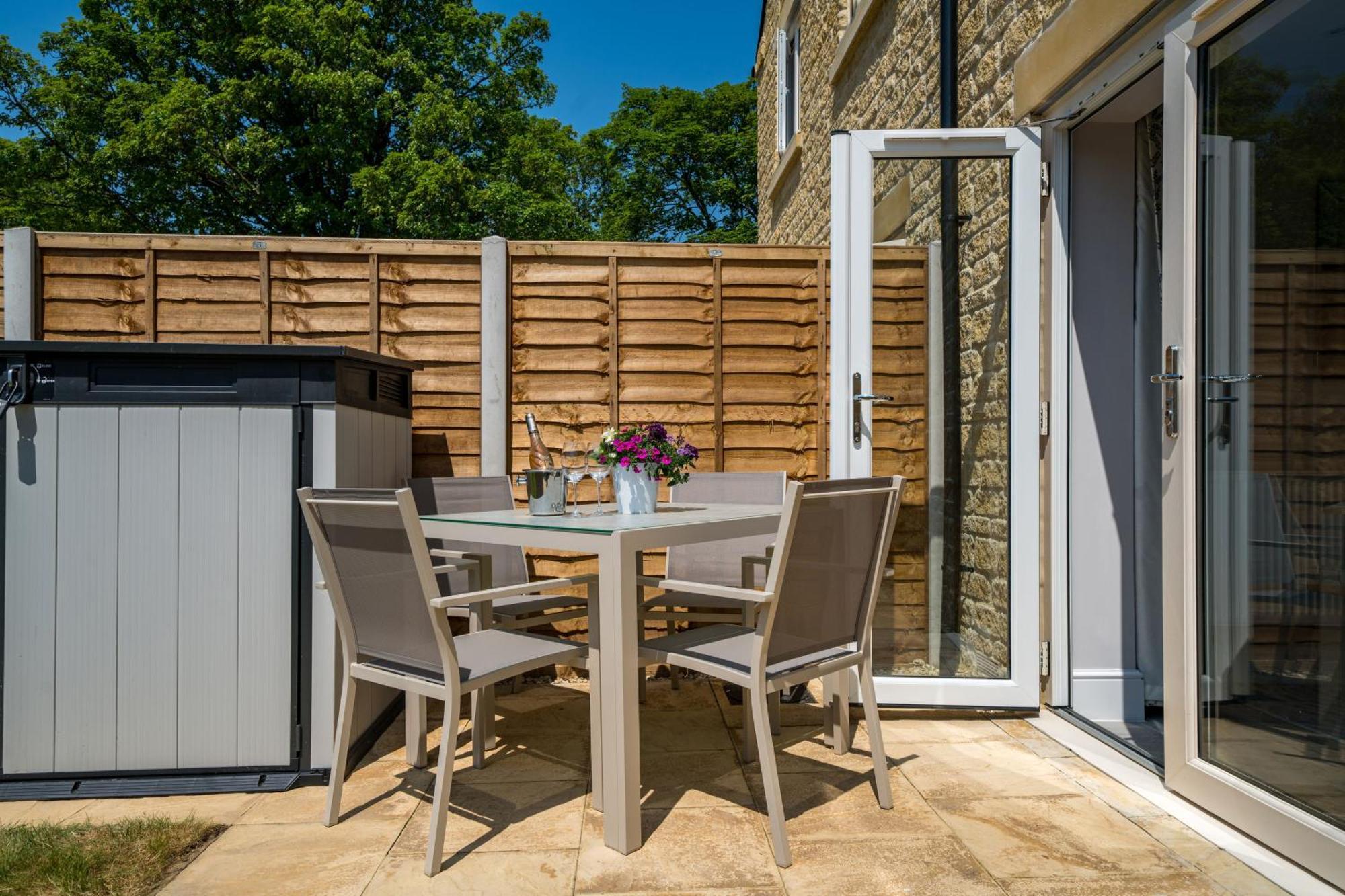 Fleming Cottage - Contemporary Cotswold Home Upper Rissington Экстерьер фото