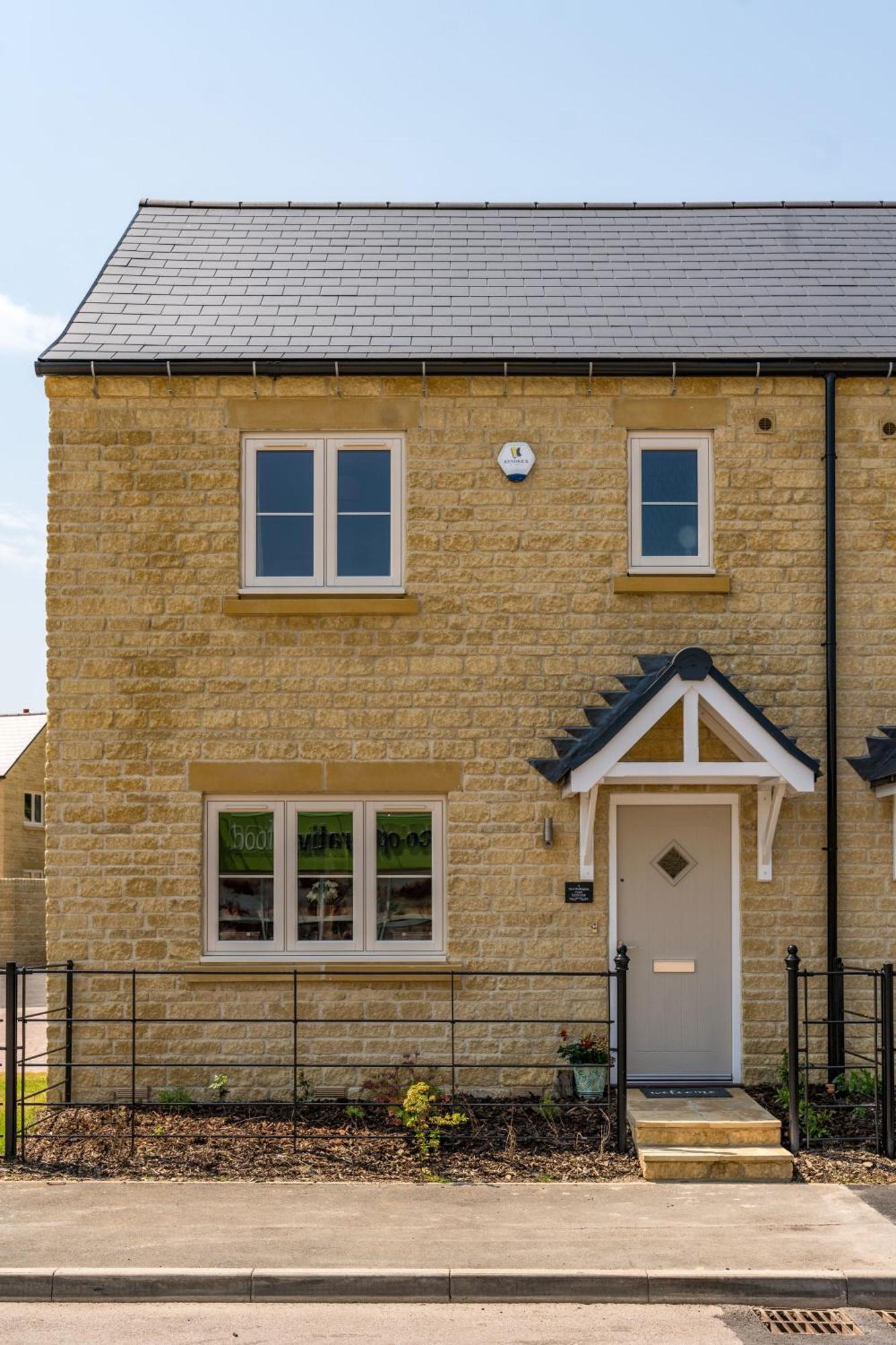 Fleming Cottage - Contemporary Cotswold Home Upper Rissington Экстерьер фото